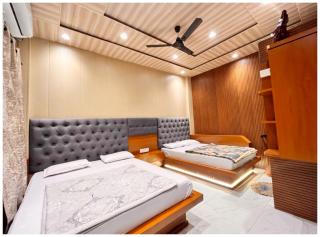 Hotel Pallav Guest House Near Mahakaleswar Jyotirlinga Temple #Fully Air Conditioning & Spacious Room #Free Wi-fi #Free Parking #Room Service #Best Hotel In Ujjain - 4