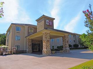 Best Western Plus Crown Colony Inn & Suites - Lufkin - 4