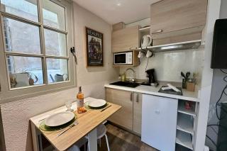 Charming little duplex Historic center! - 8