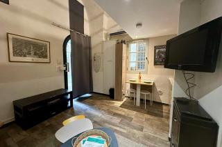 Charming little duplex Historic center! - 2