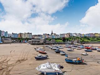 Close to Harbour No2 Albert View - 3