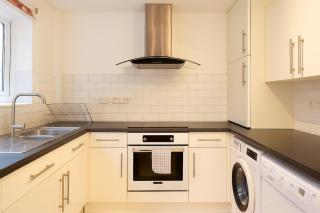 2 Bed Flat in Elephant & Castle - 6