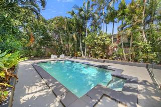 Golden Beach Oasis - Sleeps 6 - 9