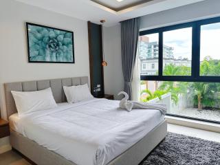 Serenity Grand Pool Villa Pattaya-5BR Private Pool - 4