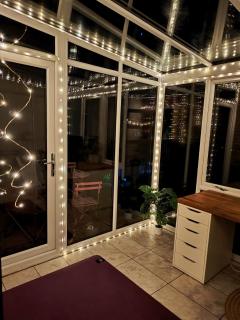 Bright and spacious 3bd with sofa bed and garden - 1