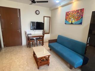 Picturesque LakeView Studio Apartment Hiranandani Estate Thane - 3