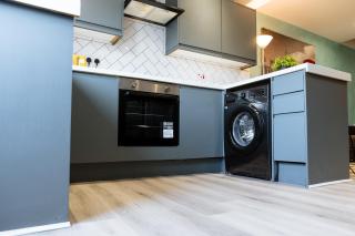 Contractor, Professional and Family Stays near Coventry University, City Centre & Hospital - 6