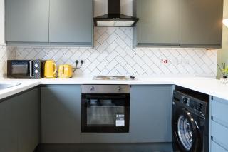 Contractor, Professional and Family Stays near Coventry University, City Centre & Hospital - 5