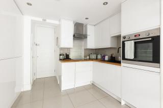 Bright 2BR Garden Flat in South Norwood - 3