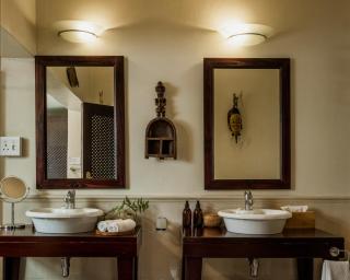 Moontide Riverside Lodge - 2