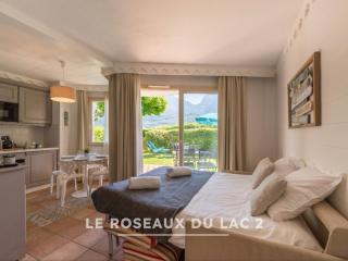 Les Roseaux du Lac - 7 appartements situés dans une résidence posée au bord du lac d'Annecy - 8