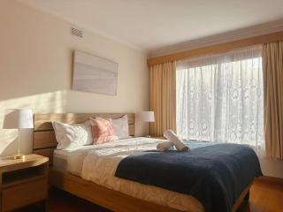 Morden Sandy Bay Home The Ultimate Base in Hobar - 7