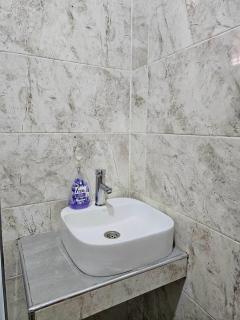 Mtwapa Love Nest 1BR for Getaways & Workcations - 7