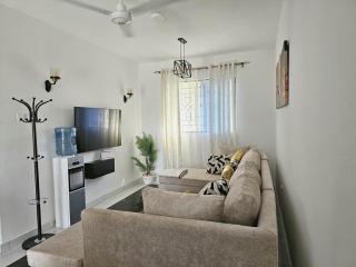 Mtwapa Love Nest 1BR for Getaways & Workcations - 4
