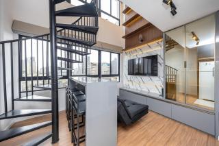 Charmoso duplex LUXO no centro de Curitiba - 4