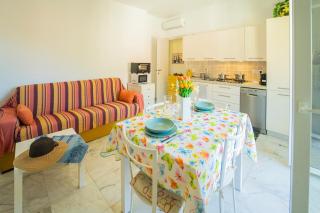 Seaview Apartment - B - 4