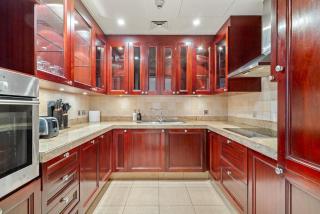 FIRST CLASS 1BR Cozy Old Town Escape - 2