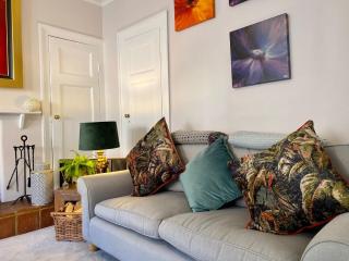 17th century Coach House - Pet & Family Friendly - 2