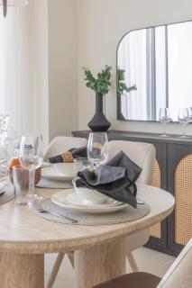 Frank Porter - Nara, The Valley - 1