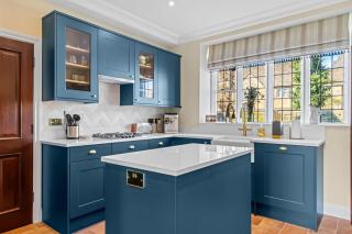 Unique historic house in Bourton on the Water - 4