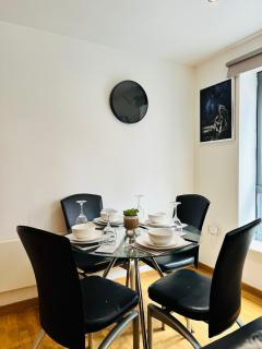 Longterm Stay City Centre Apartment 2 Bedrooms - 9