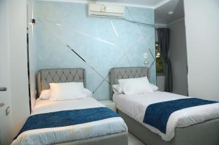 Crystala 2 Guest House - 0