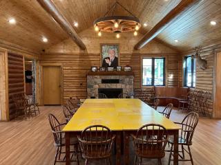 The Lodge at Pine Cone Lodge for Large gatherings! - 7