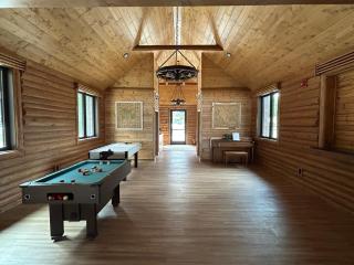 The Lodge at Pine Cone Lodge for Large gatherings! - 4