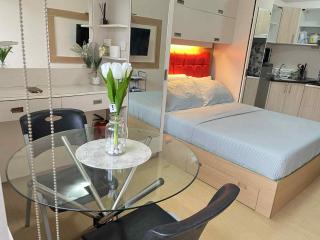 studio room with balcony - 2