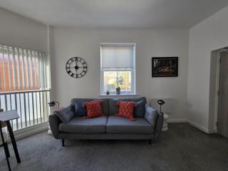 Spacious Stylish Apartment in Swindon Town Centre - 6