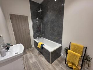 Spacious Stylish Apartment in Swindon Town Centre - 1