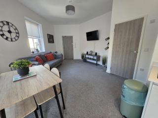 Spacious Stylish Apartment in Swindon Town Centre - 0