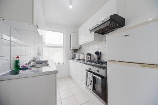 East London Flat - 9