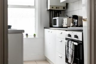 East London Flat - 8