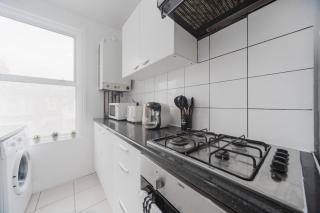 East London Flat - 4