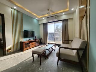 Goa Luxe 1BHK Apartment with Gym, Pool, Amenities - 5 Minutes Walk to Candolim Beach - 0