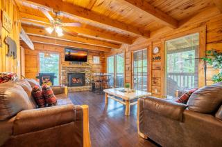 Beary Cozy Cabin By Avada Properties - 0