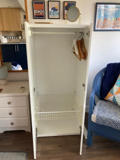 Self-contained cosy garden room Seven Sisters - 9