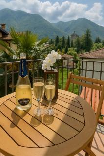 Casa Perla dei Laghi - Lake View, BBQ, WiFi 1Gb & AirCond - 1