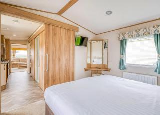 Meadow Lakes Holiday Park - 6