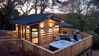 The Spinney Treehouse Park Facilities - 2