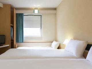 ibis Lyon Est Bron - 1