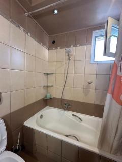 Advace Real Estate 7 - 8