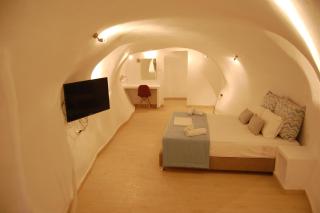 Kalisperis Cave Houses - 9