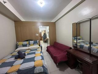 Shell residences Moa Staycation by jeric - 2