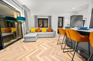 The Salt Room Modern 1 Bedroom Home By AltoLuxo Short Lets Serviced Accommodation With Free Wifi & Parking - 9