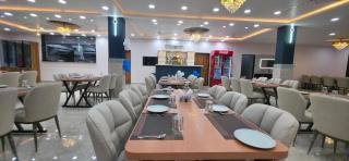 Starlight Restro and Hotel - 4