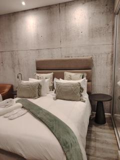 Menlyn Maine Trilogy Apartment 1101 - 4
