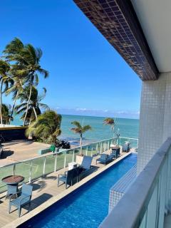 2 quartos beira-mar pé na areia do Bessa AH109 - 0