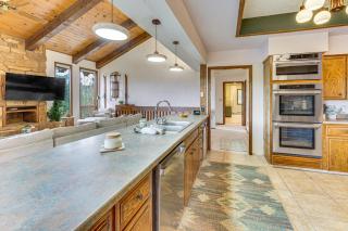 Luxury Home with Hot Tub and Mtn Views in Angel Fire! - 2